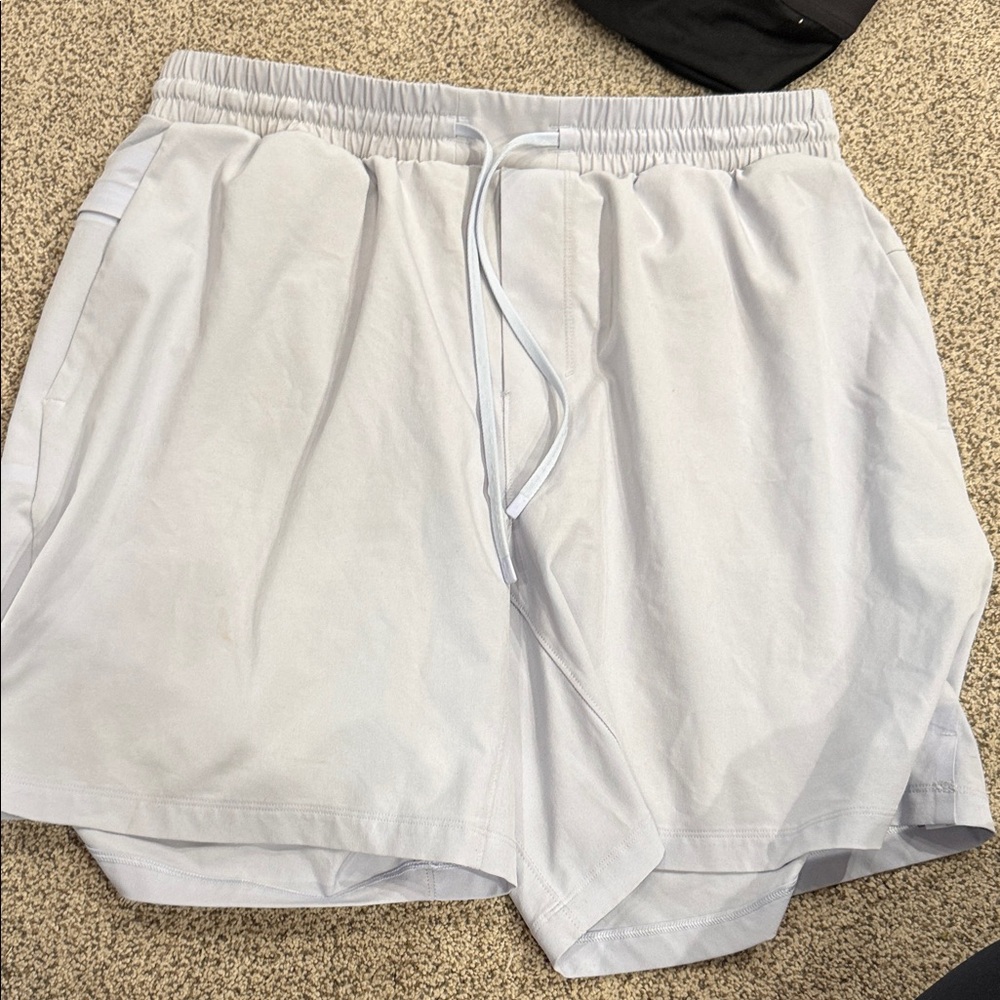 LULULEMON Men's White/blue Athletic Shorts